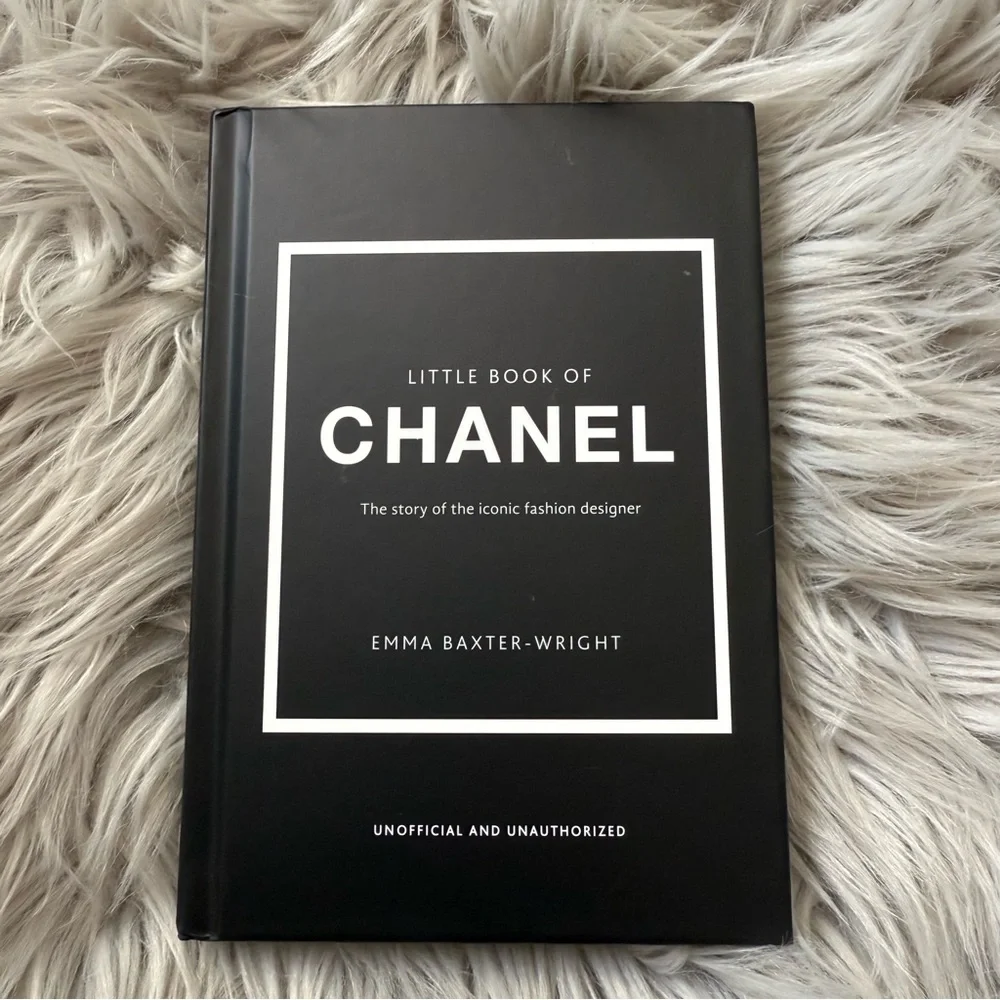 LITTLE BOOK OF CHANEL by Emma Baxter-Wright Hard Cover Book